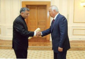 Presentation of Credentials by the Ambassador
