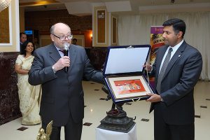 H.E. Mr. Vladimir Tyurdenev, Ambassador of Russia in Uzbekistan and Dean of Diplomatic Corps, Uzbekistan presenting farewell gift to H.E. Mr. Vikram Doraiswami, Ambassador of India
